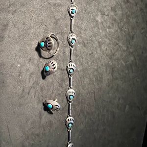 Navajo Sterling silver Bear claw bracelet 925 and earrings and ring size 7.